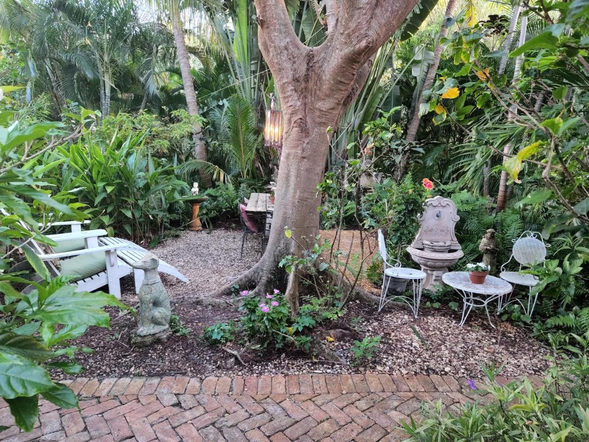 Hotel Chateau Gardens Lake Worth Beach Exterior foto